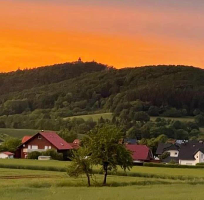 Ferienwohnung Leuchtbergblick Mit Terrasse Und Pkw Stellplatz Eschwege Eksteriør bilde