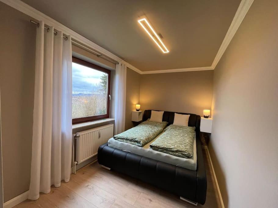 Ferienwohnung Leuchtbergblick Mit Terrasse Und Pkw Stellplatz Eschwege Eksteriør bilde