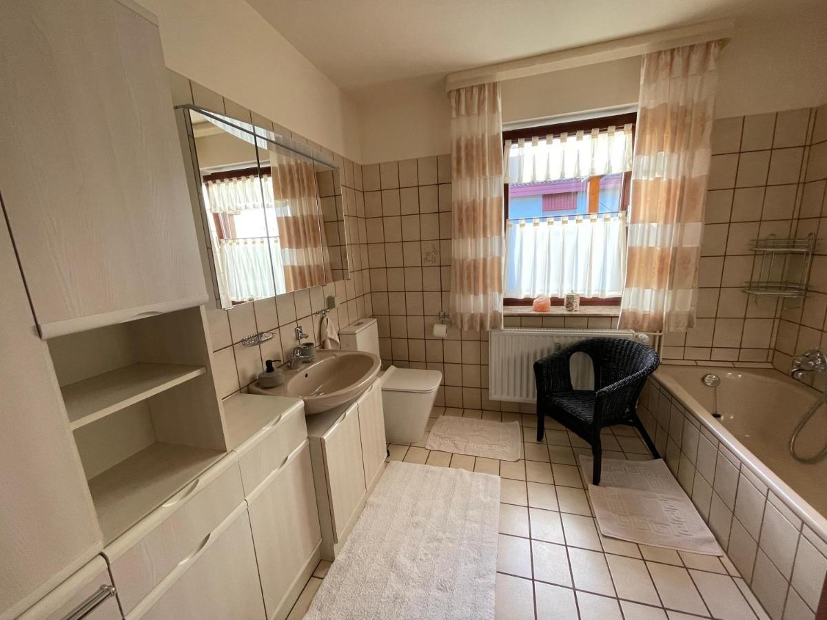 Ferienwohnung Leuchtbergblick Mit Terrasse Und Pkw Stellplatz Eschwege Eksteriør bilde
